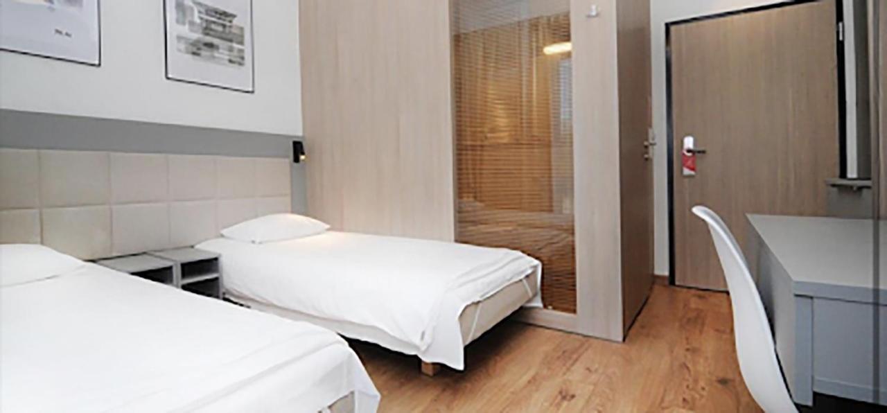404 Rooms Wolska Apartament Варшава Екстер'єр фото