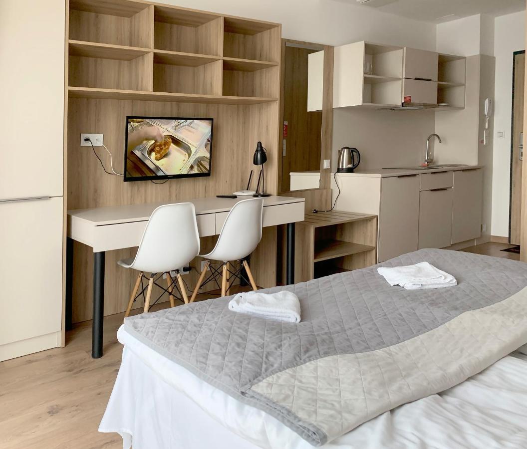 404 Rooms Wolska Apartament Варшава Екстер'єр фото